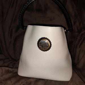 Brighten cream black leather bag flawless